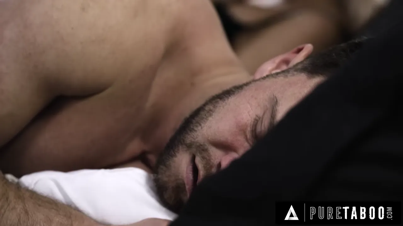 Gay ayak - Kenna James Caught Cheating in Hot Threesome with Nanny