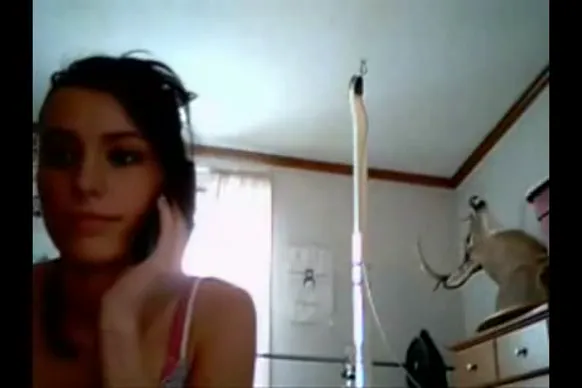 Laurinha 18 Years Old Anal Amateur Cam