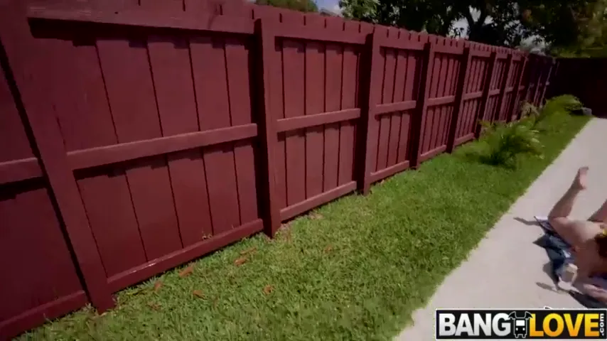 amateur porn - Madison Morgan Fucks Gardener Jay Bangher in Outdoor