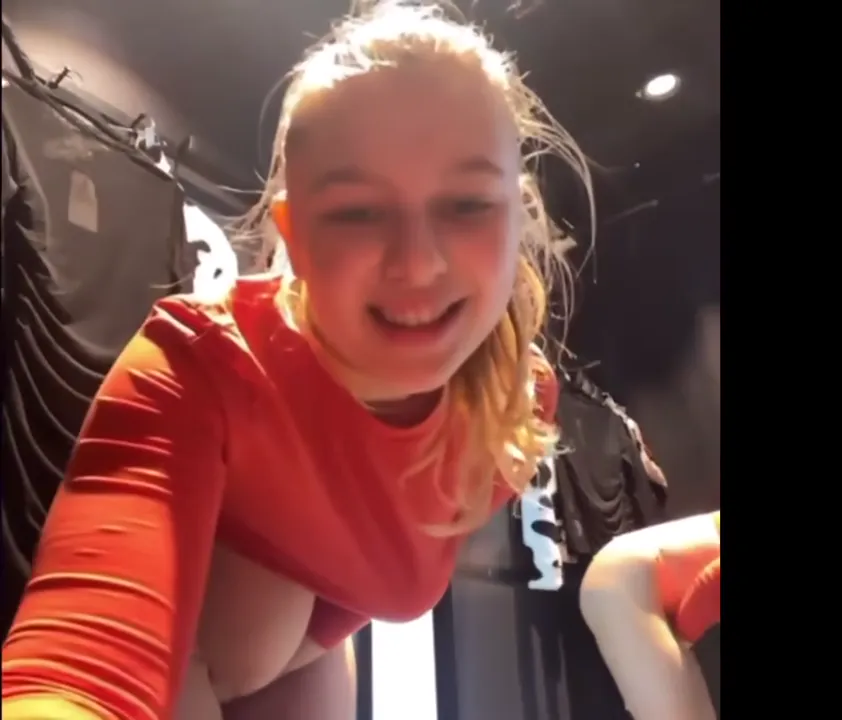 Extreme Squirting and Hard Fucking in a Locker Room
