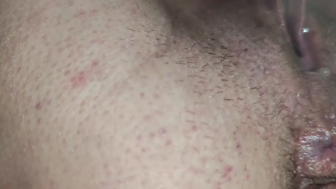 Amateur Pissing & Shaving Femdom Clip